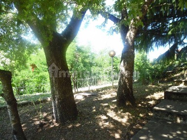 Villa a schiera piazza della Repubblica 4, Centro, Montese