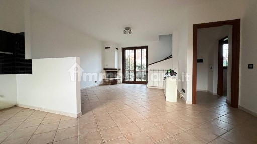 Landriano, Via Glicine, 4