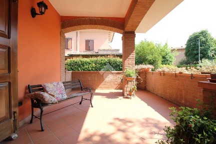 Villa a schiera via Grazia Deledda 1, Centro, Sassuolo