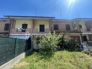Villa a schiera via Xxv Aprile 8, Centro, Camposanto