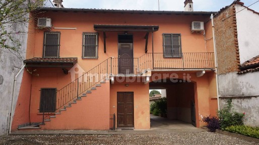 Bilocale via Carlo Alberto 46, Centro, Cassolnovo