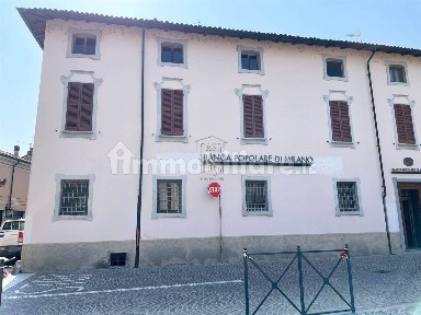 Casei Gerola, piazza Meardi, 6