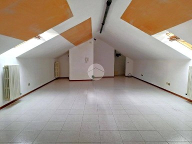 Bilocale viale Carlo Marx 33, Centro Storico, Voghera