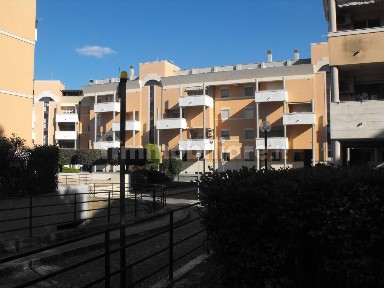Quadrilocale piazzetta Ignazio Silone, Centro, Matera
