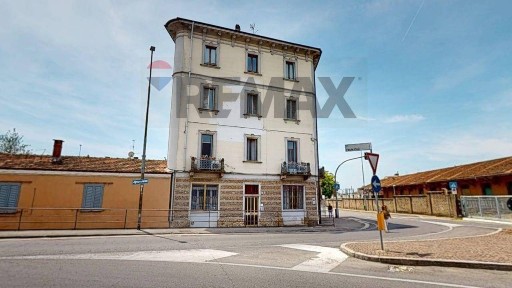 Trilocale via Fabio Filzi 10, Stazione - Ticinello, Pavia