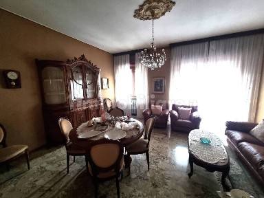 Trilocale via Giovanni Ingrao, San Giovannino - Pompieri, Pavia