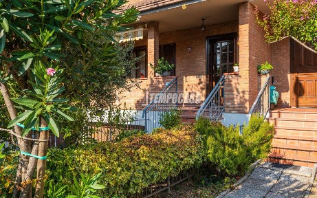 Villa a schiera 4 locali, buono stato, Centro, Maranello