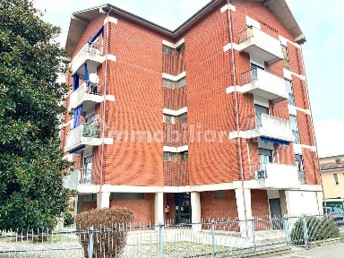 Sannazzaro de' Burgondi, Viale Italia, 56