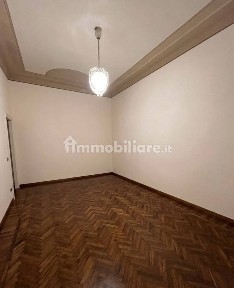 Trilocale via della Rocchetta 2, Centro Storico, Pavia