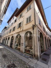 Trilocale via Giacomo Cardano 65, Centro Storico, Pavia