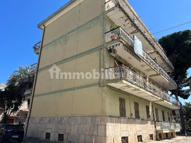 Trilocale via Stazione 3, Vibo Marina, Vibo Valentia