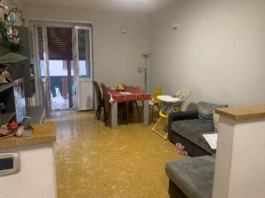 Trilocale buono stato, secondo piano, Centro, Vigevano
