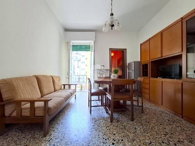 Trilocale via antonio labriola 8, Centro Storico, Voghera