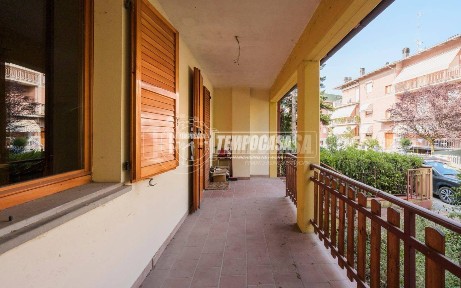 Villa a schiera 4 locali, buono stato, Centro, Maranello