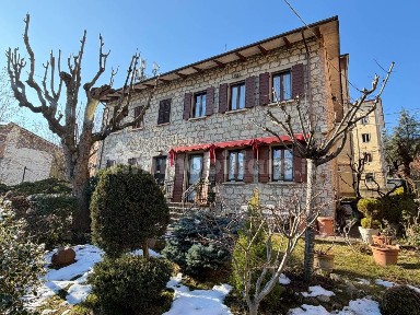 Villa a schiera 4 locali, buono stato, Centro, Pavullo nel Frignano