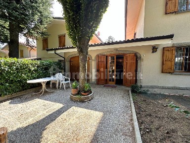 Villa a schiera 4 locali, buono stato, Faeto, Serramazzoni