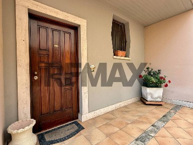 Villa a schiera 5 locali, buono stato, San Martino Bassa, Città Sant'Angelo