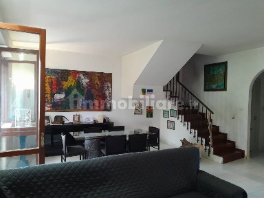 Villa a schiera Strada Colle Marino, Colli Gesuiti, Pescara