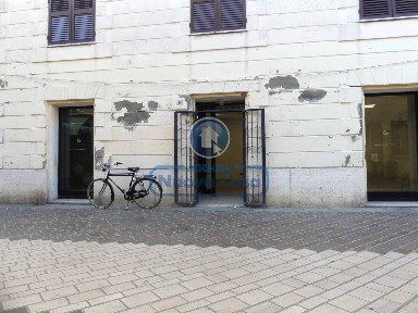 Attività commerciale in Affitto