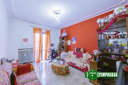 Trilocale via Giuseppe Mazzini, Centro Storico, Voghera