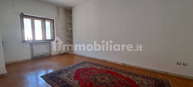 Trilocale via Santa Maria dell'Imperio 18, Centro, Vibo Valentia