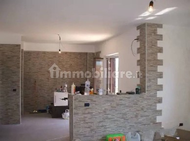 Bilocale via Caduti Ioghà, Centro, Mileto