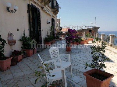 Appartamento ottimo stato, piano rialzato, Centro, Pizzo
