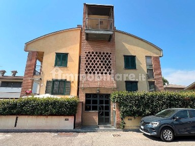 Zeccone, Via della Resistenza, 17