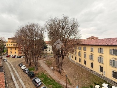 Trilocale piazza San Pietro in Ciel D'Oro 20, Centro Storico, Pavia