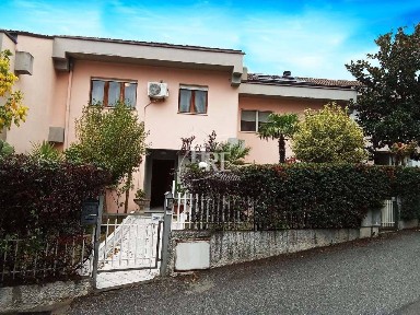 Villa a schiera via Alessandro Magno 229, Dattoli, Rende