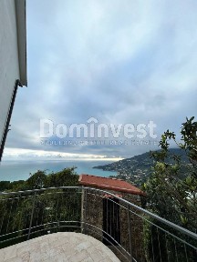 Villa unifamiliare via alle ville, Latte, Ville, Ventimiglia