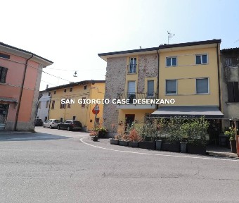 Terratetto plurifamiliare 297 m², ottimo stato, Esenta, Lonato del Garda