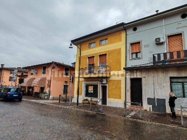 Terratetto unifamiliare 195 m², buono stato, Folzano, Brescia