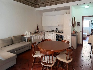 Bilocale via Giovanni Mario Crescimbeni, Centro, Macerata
