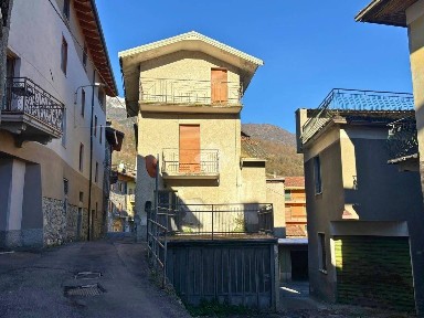 Terratetto plurifamiliare via Brugnolo 31, Centro, Ono San Pietro