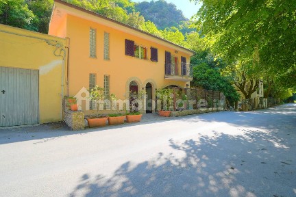 Quadrilocale viale della Vittoria 30, Centro, Pioraco