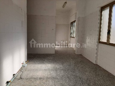 Locale commerciale in Affitto