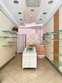 Locale commerciale in Affitto