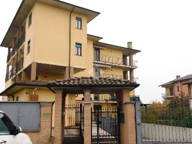 Quadrilocale via cavallotti 22, Centro, Linarolo