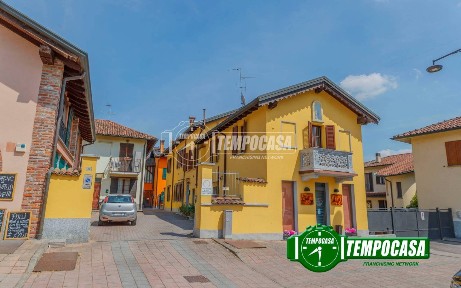 Siziano, Via Roma
