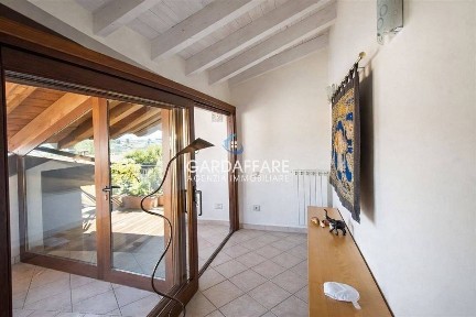 Terratetto unifamiliare 329 m², buono stato, Solarolo, Manerba del Garda