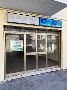 Locale commerciale in Affitto