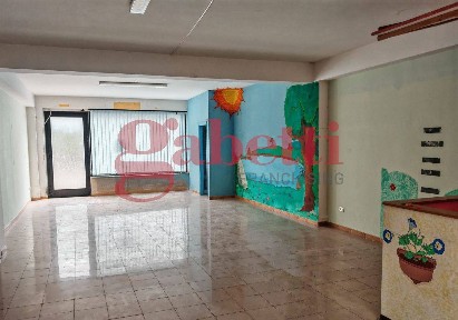 Locale commerciale in Affitto