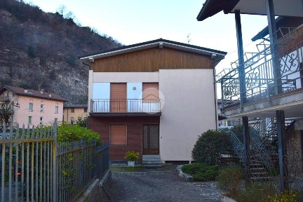 Terratetto unifamiliare via Professor Fortunato Canevali 4, Centro, Breno