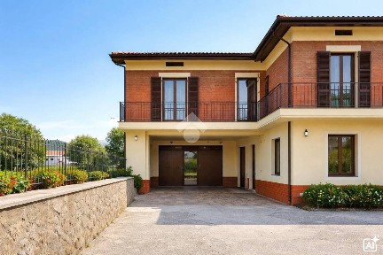 Terratetto plurifamiliare via Quarteroni 25, Centro, Darfo Boario Terme