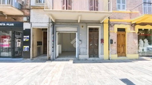 Monolocale corso Umberto I 138, Centro, Civitanova Marche