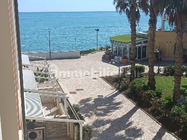 Trilocale piazza delle Vele, Centro, Porto Recanati