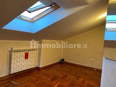 Trilocale via Giulia Piccolomini Cicarelli, Località San Paolo, Camerino