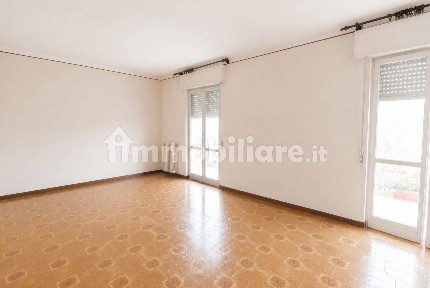 Appartamento via Genova 34, Crosione, Pavia