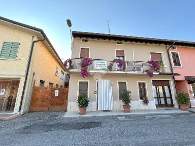 Terratetto unifamiliare via IV Novembre 14, Centro, Calvisano